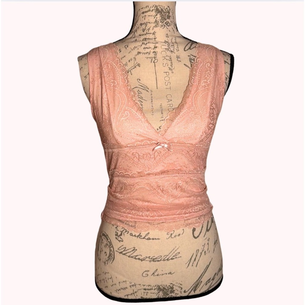 Pink Lace Trimmed Baby Doll w/ a Bow